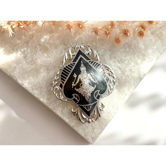 Siam Sterling Silver Vintage Hand Carved Figure Cutout & Ornate Brooch - Picture 4 of 10